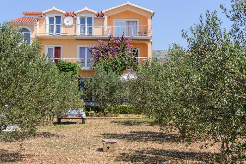 Apartments Grgic تروغير المظهر الخارجي الصورة